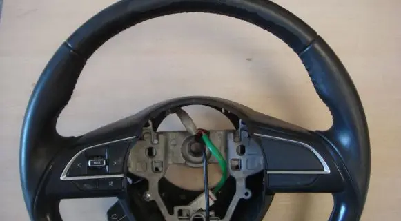 Suzuki Swift III Steering wheel