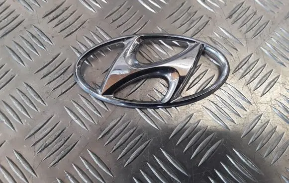 Hyundai ix35 Manufacturer badge logo/emblem 