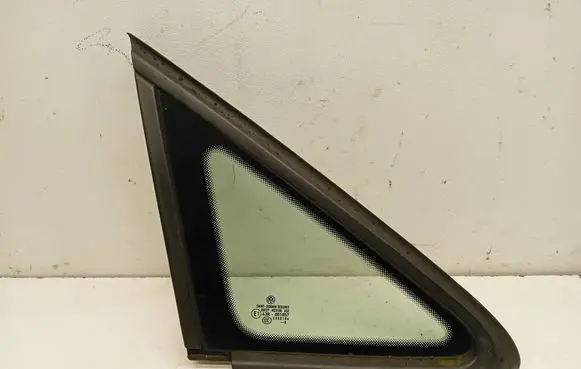 Volkswagen Caddy Front triangle window/glass 