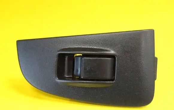 Toyota Avensis T250 Electric window control switch 7423105140