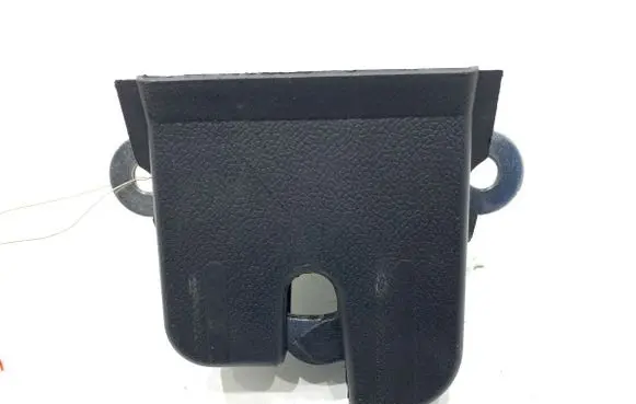 Volkswagen Golf V Tailgate exterior lock 