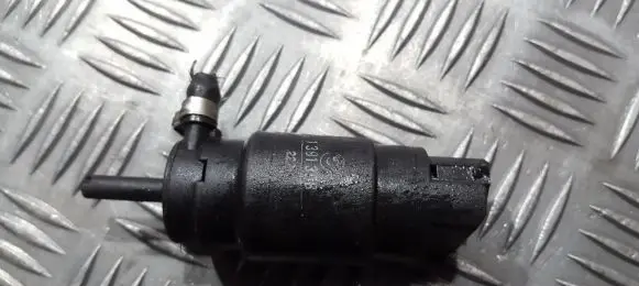 BMW 3 E36 Windscreen/windshield washer pump 1391358