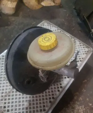 Audi A4 S4 B5 8D Brake booster 8D0612105F