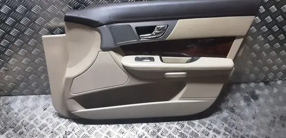 Jaguar XF X250 Front door card panel trim 8X235423712E