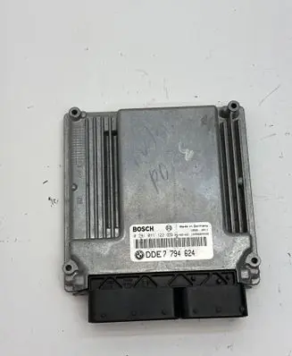 BMW 3 E46 Engine control unit/module 7794624 0281011122