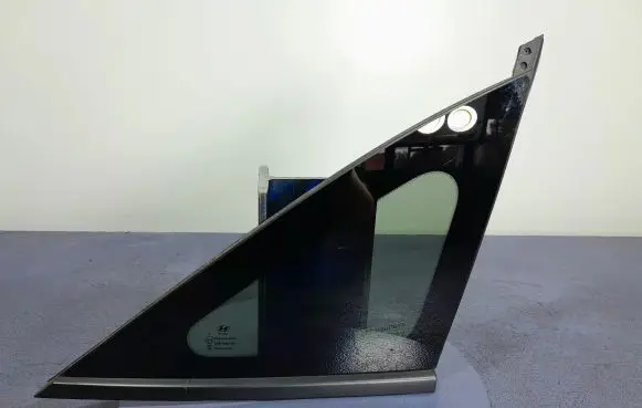 Hyundai Tucson IV NX4 Rear side window