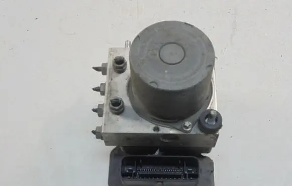 Skoda Fabia Mk3 (NJ) ABS Pump 6C0614517R