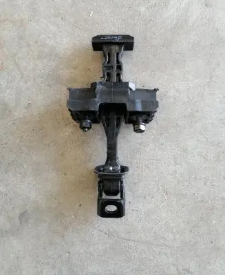 BMW 1 F40 Front door check strap stopper 7447993