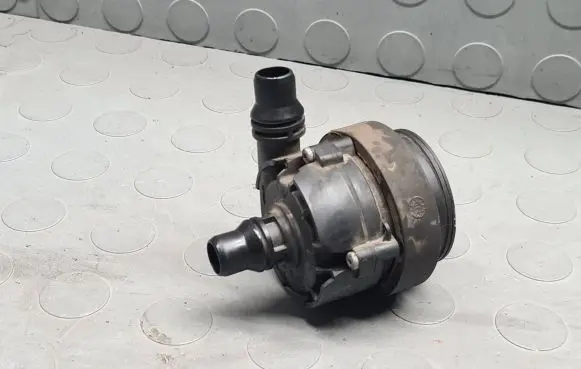 BMW 3 F30 F35 F31 Electric auxiliary coolant/water pump 7643949