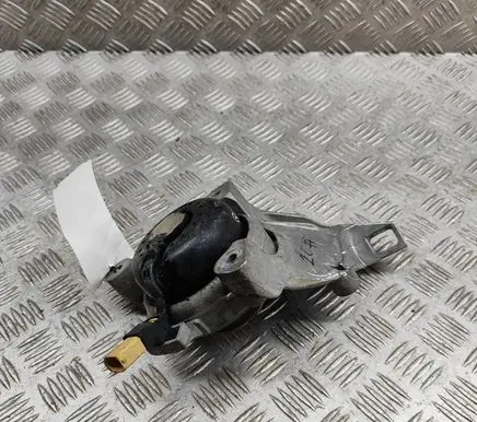 Audi Q7 4M Engine mount bracket 4M0399202E