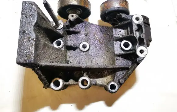 Ford Focus Engine mounting bracket 98SF10337AD