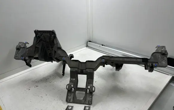 BMW i3 Dashboard cross member/frame bar 8500590 40223432230119 9265944