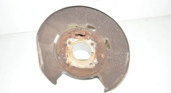 Rear wheel hub
