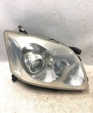 Toyota Avensis T250 Headlight/headlamp 0543