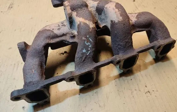 Jeep Cherokee XJ Exhaust manifold