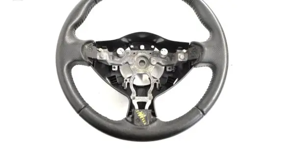 Nissan Juke I F15 Steering wheel