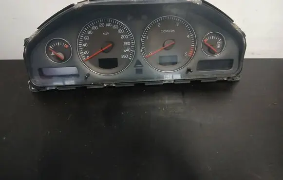 Volvo S60 Speedometer (instrument cluster) 30682277 69594220T 8602885