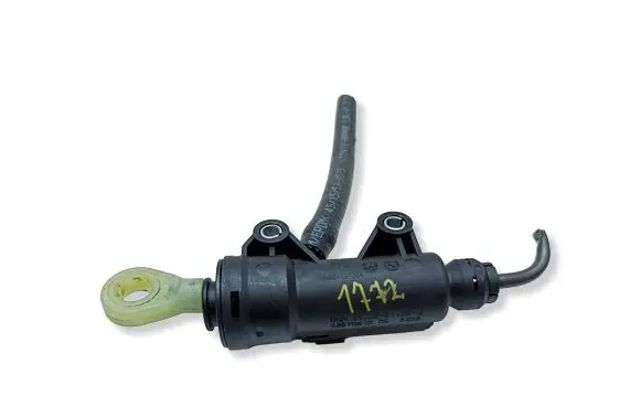 BMW 3 F30 F35 F31 Clutch master cylinder 6773670