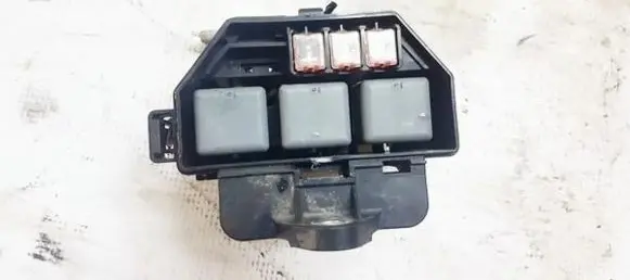 Toyota RAV 4 (XA20) Fuse box set