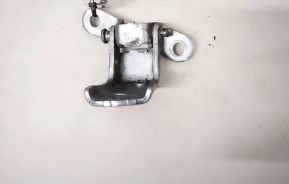 Ford Mondeo Mk III Rear door lower hinge 93bbf26800al 93bb-f26800-al