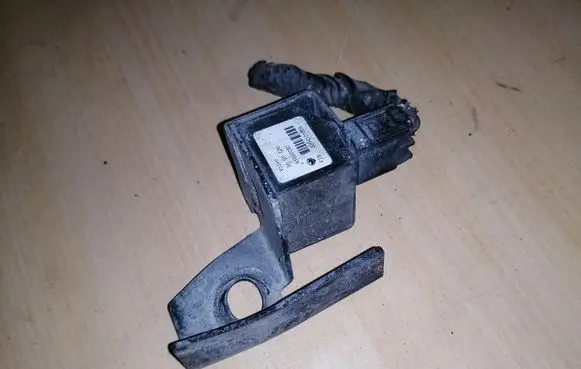Volvo S60 Airbag deployment crash/impact sensor 8691733