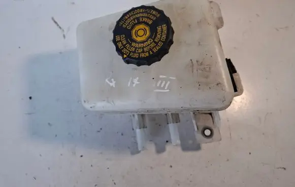 Lexus RX 450H Brake fluid reservoir 240520