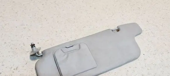 Toyota Yaris Sun visor