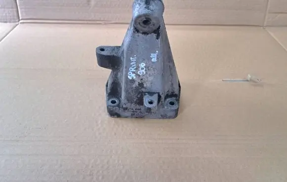 Mercedes-Benz Sprinter W906 Engine mount bracket A6462230304