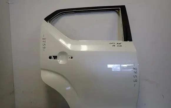 Suzuki Ignis Rear door