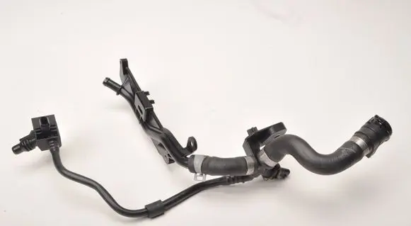 Volvo XC90 Engine coolant pipe/hose 32222677