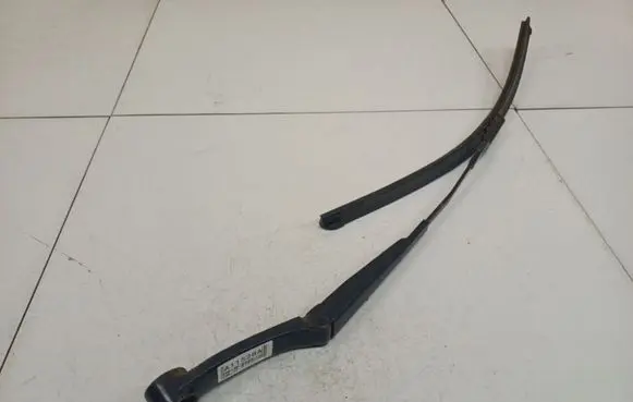 KIA Ceed Front wiper blade arm