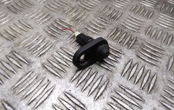 Toyota Avensis T250 Front door sensor 
