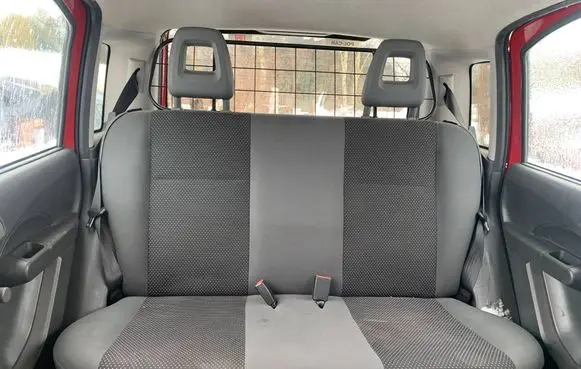 Fiat Panda II Second row seats 