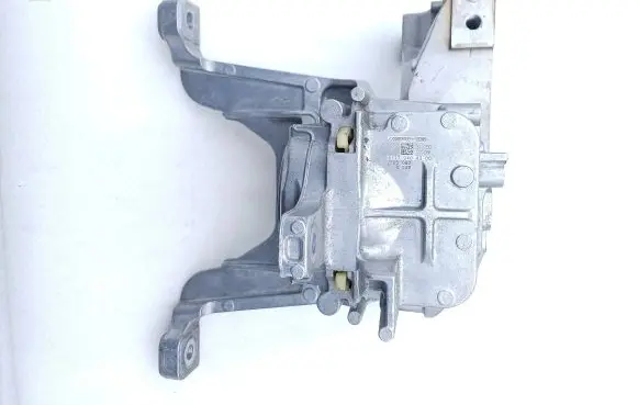Mercedes-Benz CLA C118 X118 Engine mount bracket A1772404300