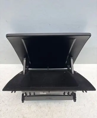 Glove box