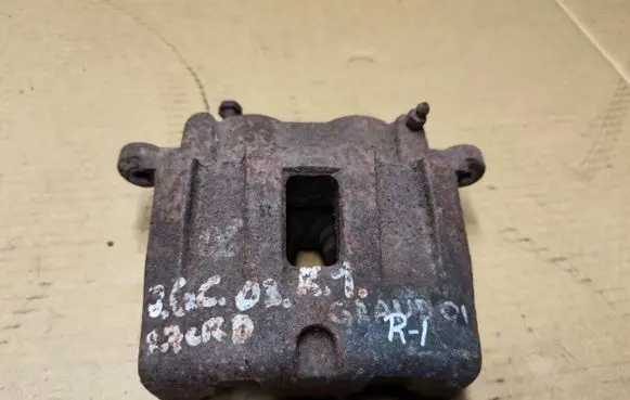 Jeep Grand Cherokee (WJ) Front brake caliper