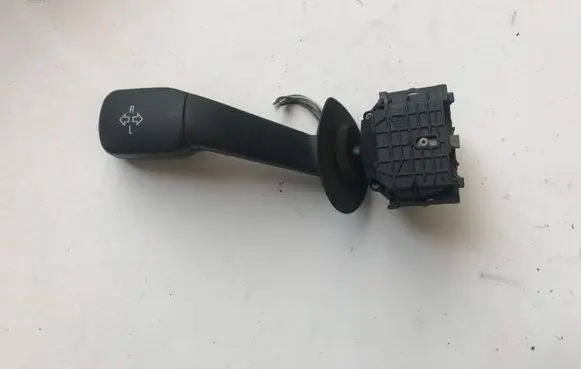 BMW 5 E39 Indicator stalk 8352014 01100400