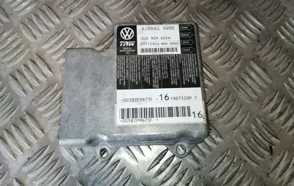 Volkswagen PASSAT B6 Airbag control unit/module 3C0909605N