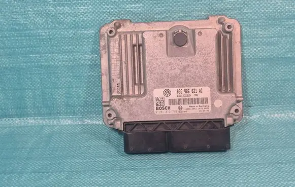 Volkswagen PASSAT B6 Engine control unit/module 03G906021AC 1039S12043 0281012719