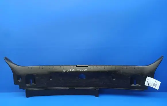 BMW 7 E65 E66 Trunk/boot sill cover protection 8223560
