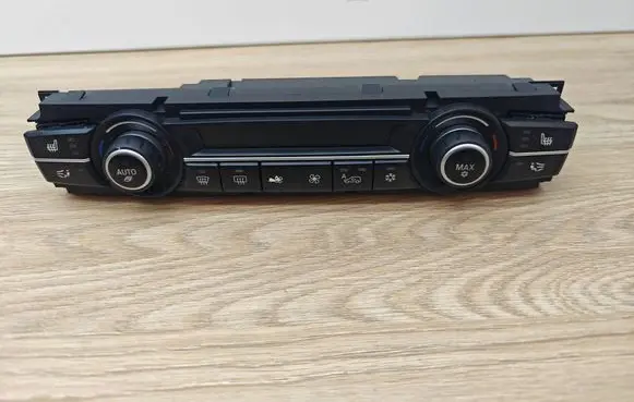 BMW X5 E70 Climate control unit 9234335 900252420017 20969111