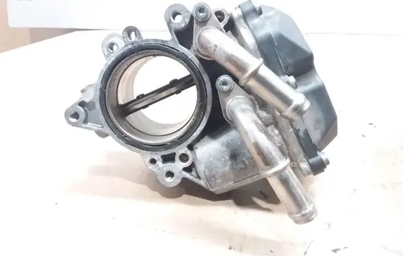 Volkswagen Golf VII Throttle valve 04L128063P