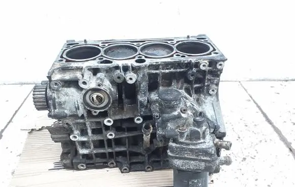Volkswagen PASSAT B5 Engine AHL 06B103019A