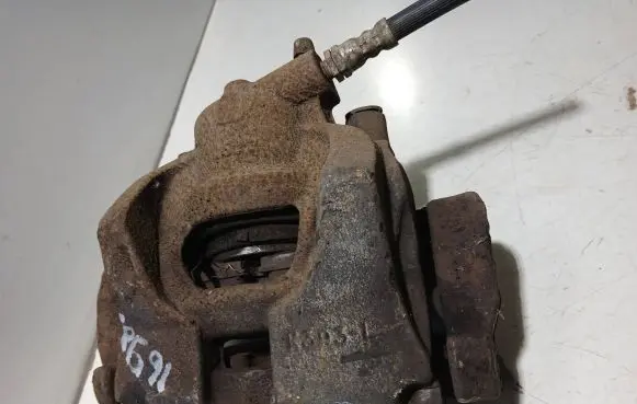 Volvo V60 Front brake caliper