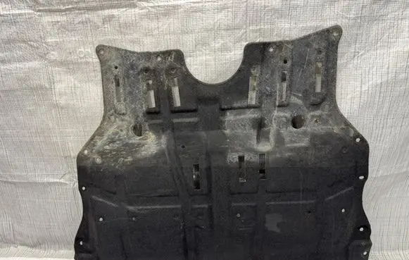 Renault Kangoo II Engine splash shield/under tray