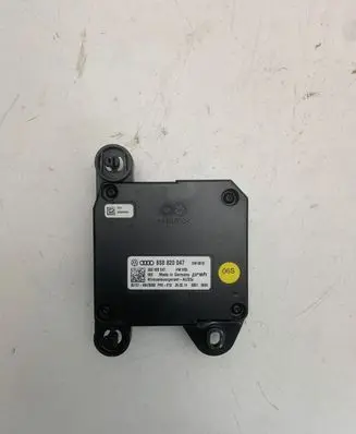 Audi TT TTS RS Mk3 8S Climate control unit 8S0820047