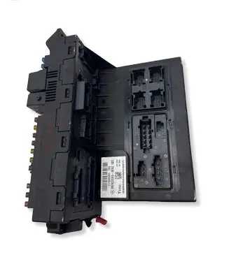 Mercedes-Benz E W211 Fuse module 2115454301 A2205A040027C 00005929A220