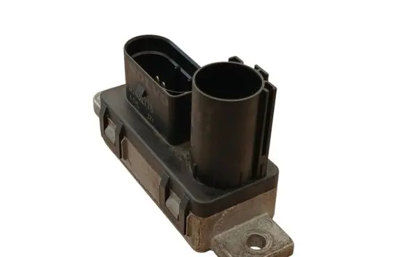 Volvo V40 Glow plug pre-heat relay 31431776