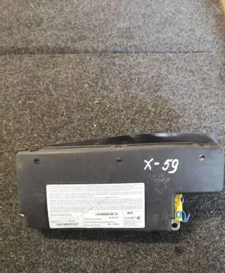 Volkswagen Golf III Seat airbag 1H0880240D