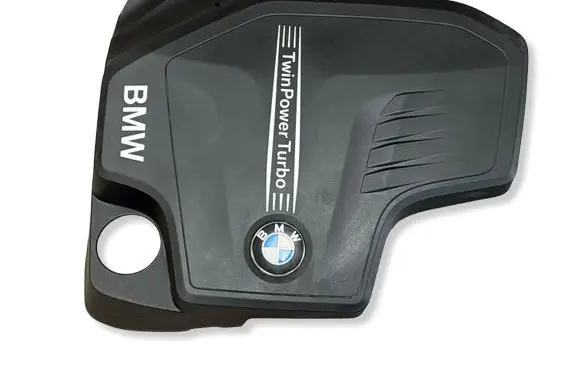 BMW 4 F32 F33 Engine cover (trim) 18331210